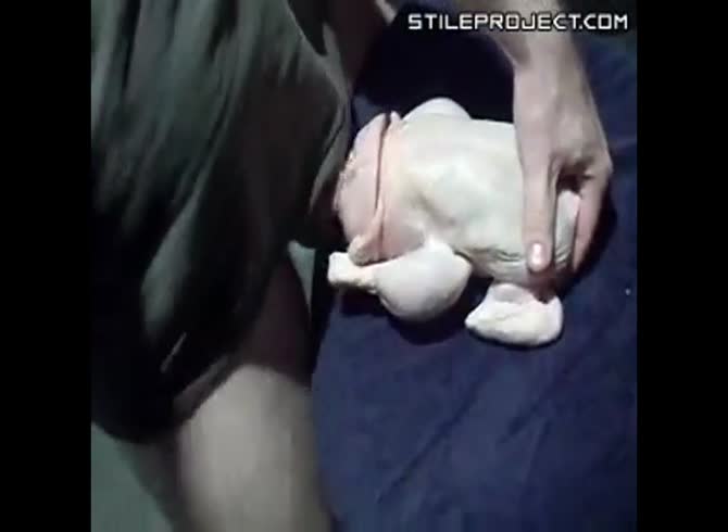 Video :Nasty dude fucking a chicken shaped fleshlight